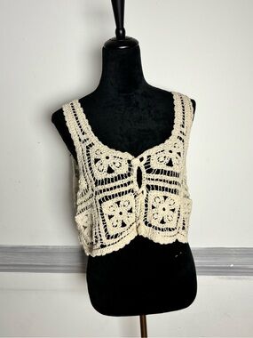 Crochet Square-Panel Tank Top in Cream Lace